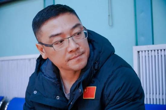职业篮球教练如何制定有效的赛制训练计划?_1